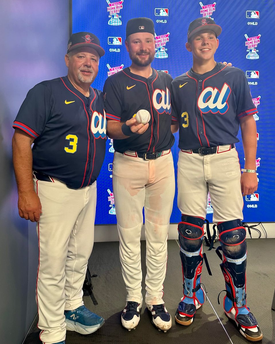 DanClarkSports's tweet image. 𝗟𝗢𝗩𝗘 𝗧𝗛𝗜𝗦! A #HRDerby baseball signed by a trio of Raleighs, including father/pitcher Todd Sr. and Cal's brother/catcher Todd Jr., which is heading to Cooperstown.