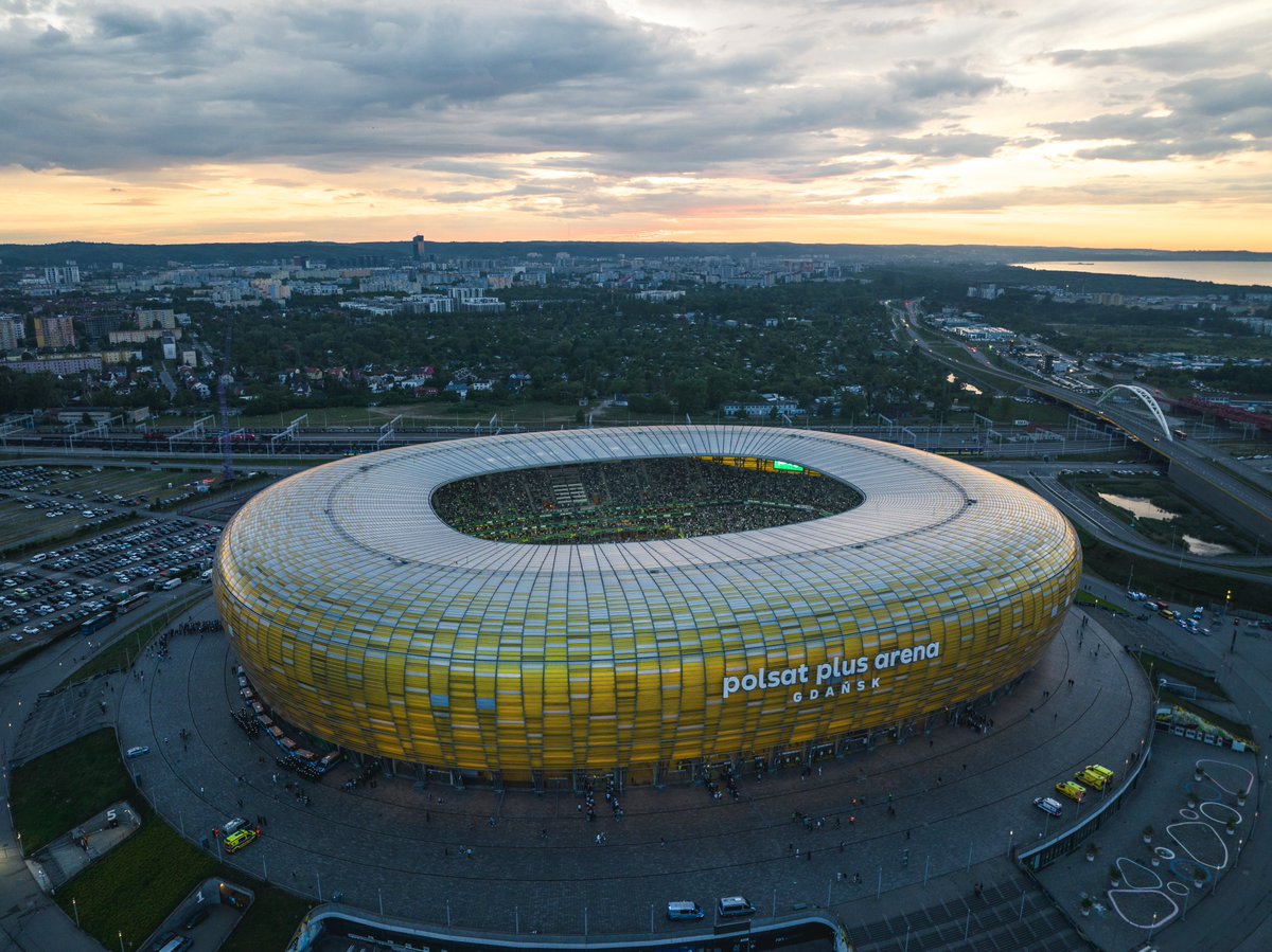 Polsat Plus Arena Gdańsk (@polsatplusarena) on Twitter photo Biało-zieloni! ⚪🟢 Po przerwie zapraszamy ponownie na trybuny, aby wspólnie kibicować naszej nieugiętej <a href="/LechiaGdanskSA/">Lechia Gdańsk</a> 💪
Lechia ⚔️ Lech Poznań 🗓️ 26.07 godz. 20:15
Lechia ⚔️ Motor Lublin 🗓️ 11.08
Lechia ⚔️ Arka Gdynia 🔜
🎟️ bilety.lechia.pl Biało-zieloni! ⚪🟢 Po przerwie zapraszamy ponownie na trybuny, aby wspólnie kibicować naszej nieugiętej <a href="/LechiaGdanskSA/">Lechia Gdańsk</a> 💪
Lechia ⚔️ Lech Poznań 🗓️ 26.07 godz. 20:15
Lechia ⚔️ Motor Lublin 🗓️ 11.08
Lechia ⚔️ Arka Gdynia 🔜
🎟️ bilety.lechia.pl