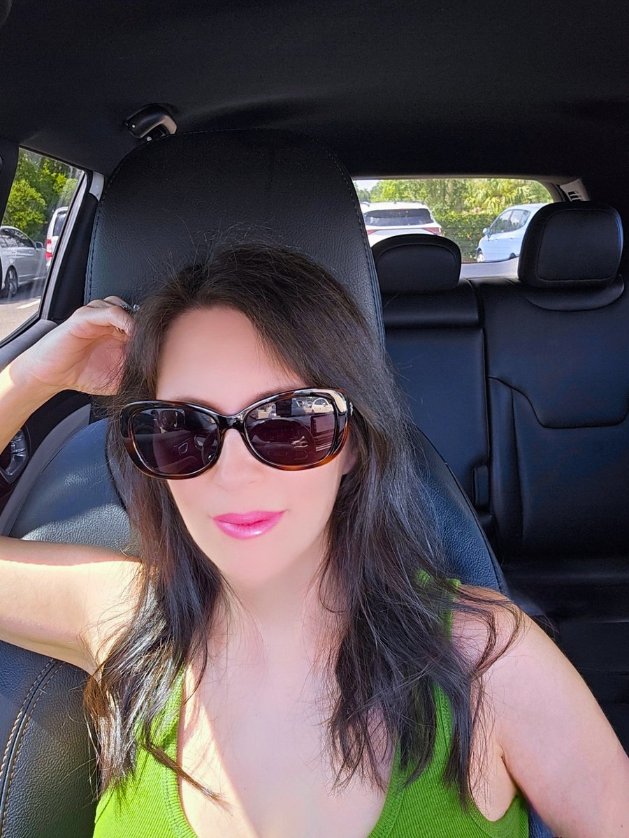 Happy Tuesday my friends! Hope you're enjoying the day so far 💞 #tuesdayvibe #PositiveVibes #Motivation