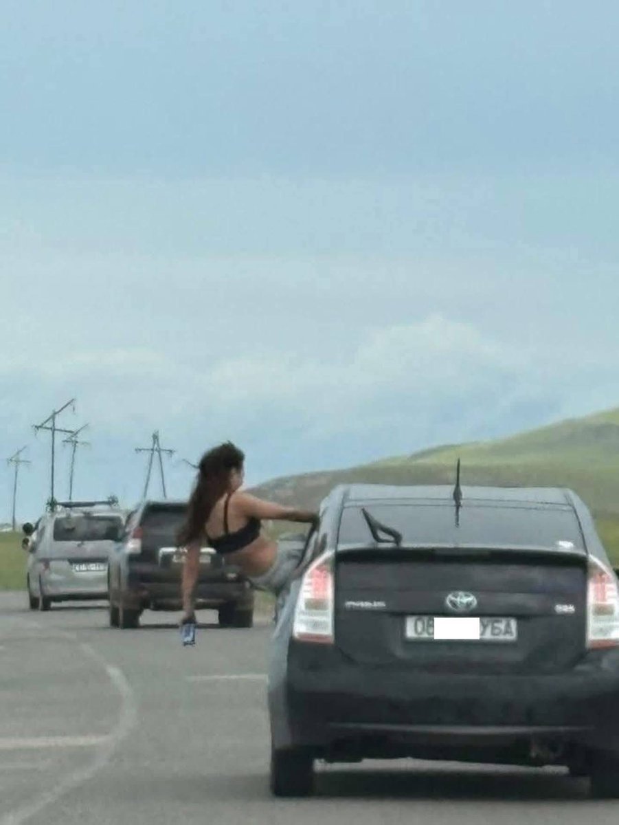 Хотоо түгж галзуу солитонгууд айсуй