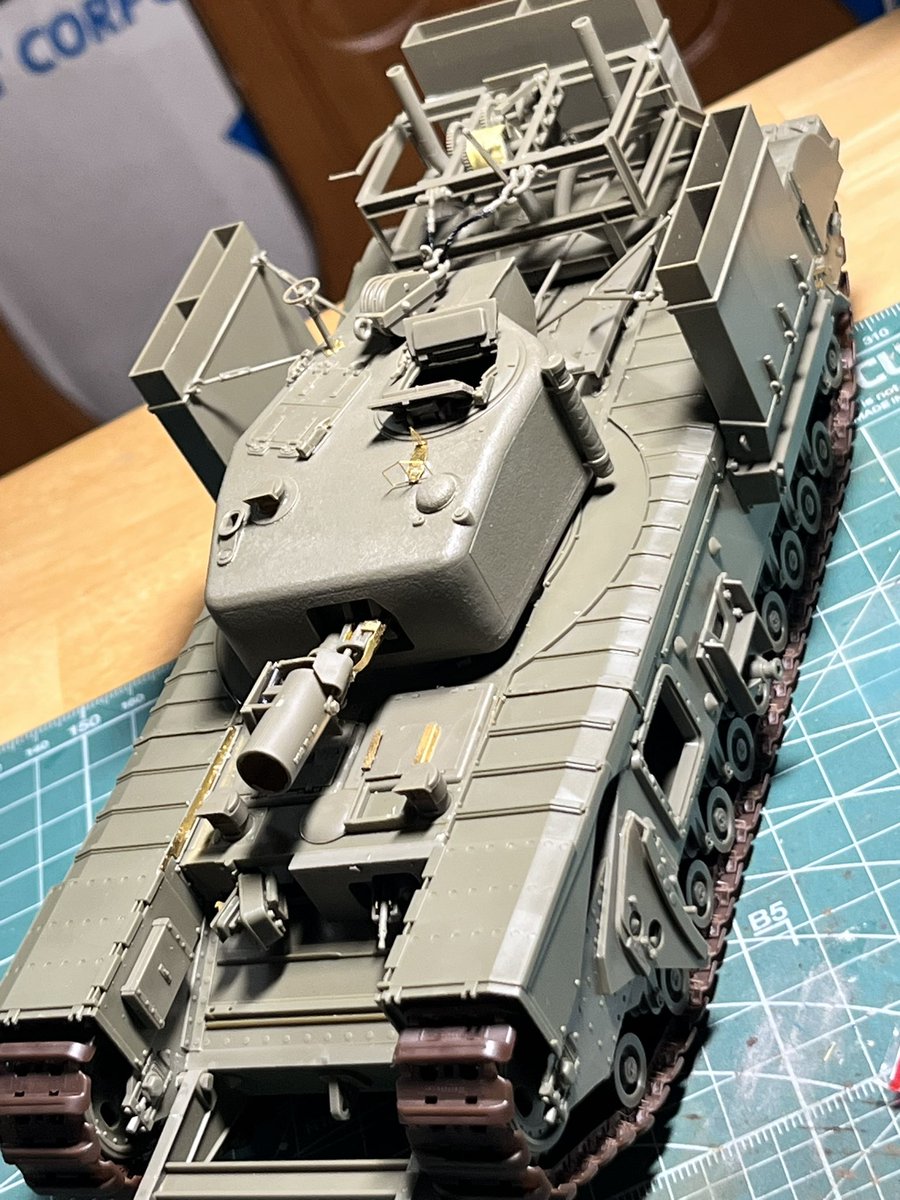 zakirin2000's tweet photo. チャーチル本体は形になりました
_:( _ ́ω`):_今からフロント部分につける橋を作ります( ゚∀゚):∵グハッ!!
#チャーチルAVRE
#AFVCLUB https://t.co/J35PiG76PH
