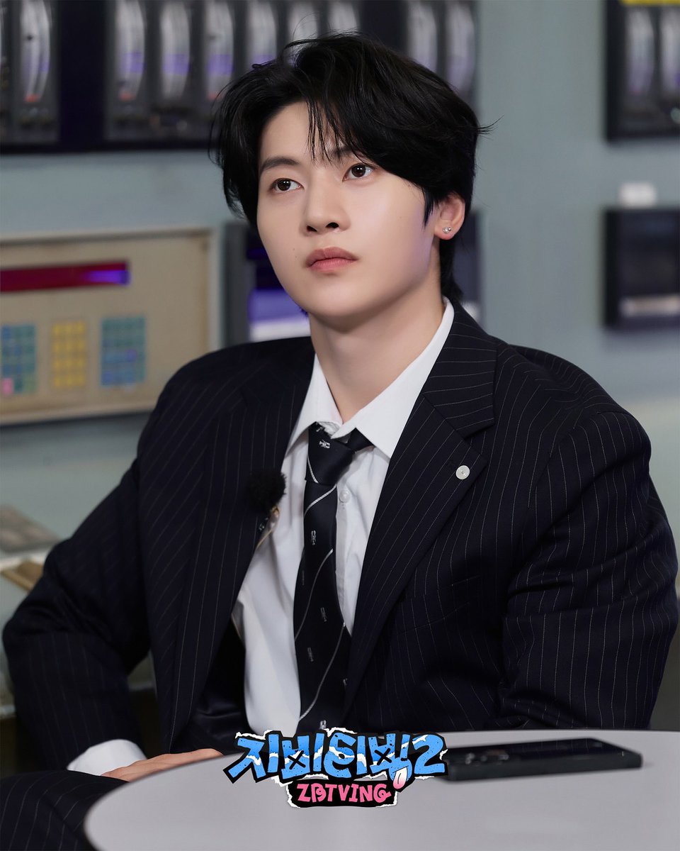 leccellenzamore's tweet photo. 먼가 성형사랑 석검사님 느낌 https://t.co/k2yAwImK2f