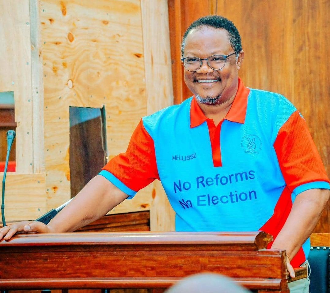 ExMayorUbungo's tweet image. Ni kama Simba anavyotunzwa kwenye nondo za chuma,Hujui atafanya nini ukimuachia huru...!
Kama uoga ungekuwa binadamu na unaongea hakika ungetuambia mtu anaye usumbua na Kuuchezea uoga jinsi anavyotaka hapa Duniani ni Tundu Antipas Mughwai Lissu.
Boniface Jacob.