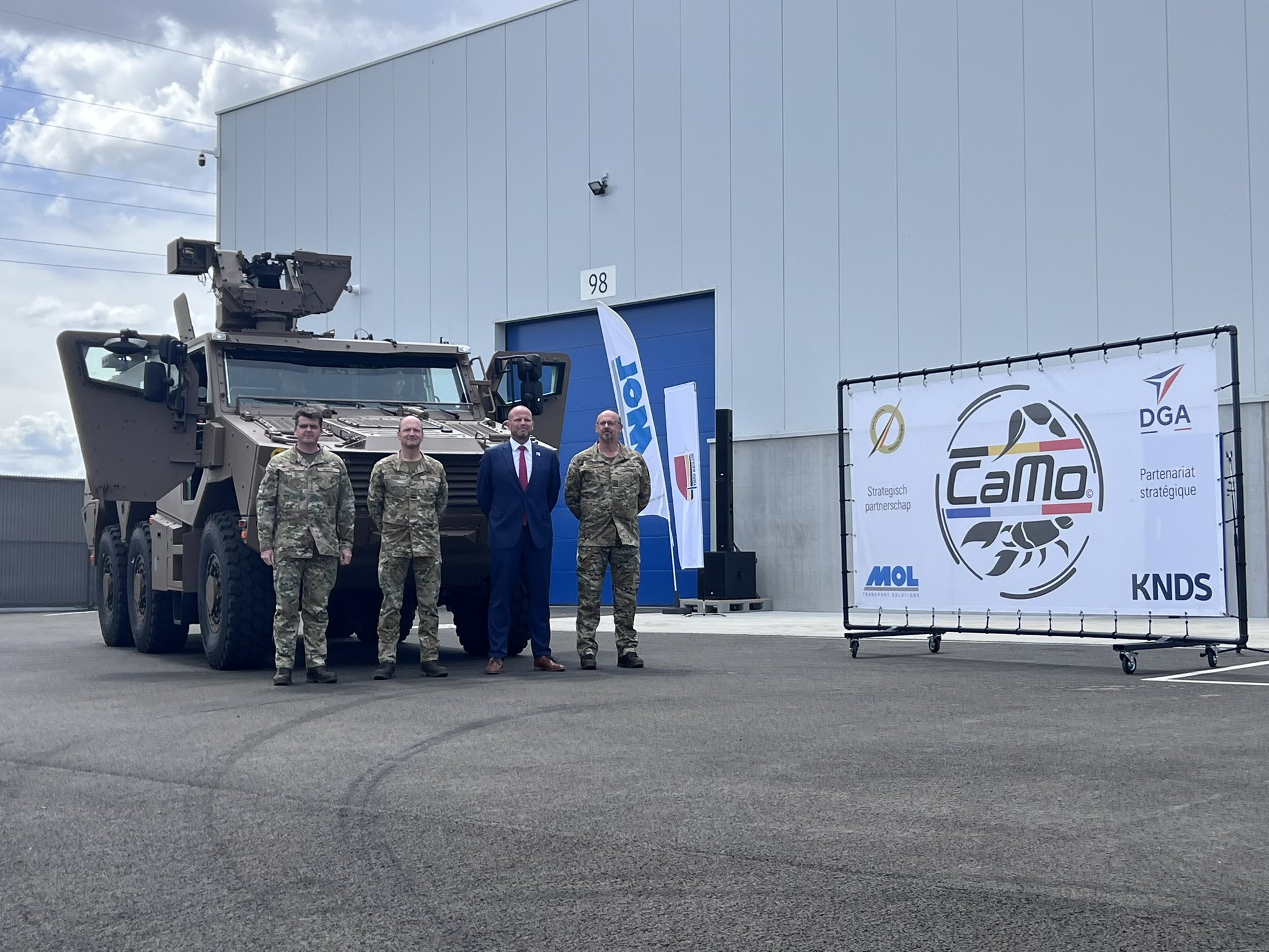 Gv5e6O2X0AEyXF6?format=jpg&name=large