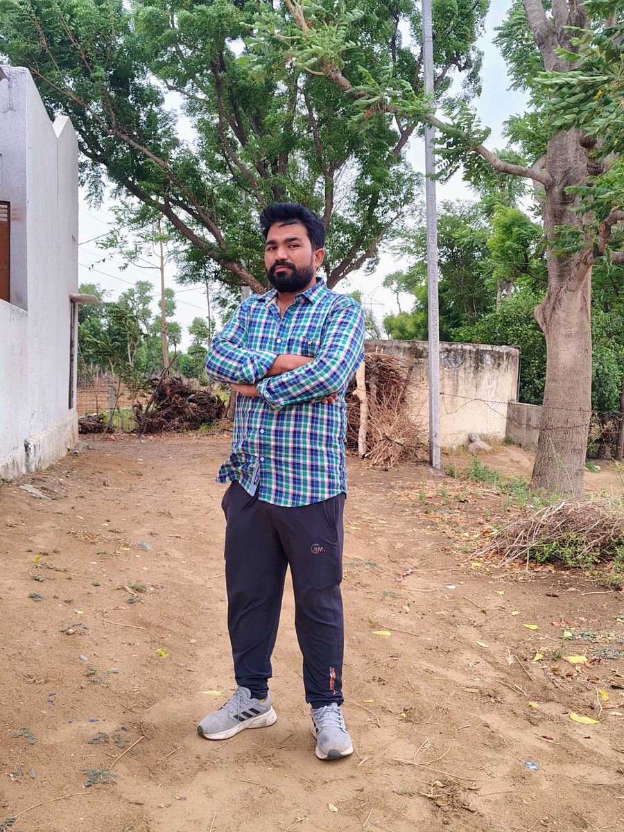 ग़ुस्सा 😡 सिर्फ़ उन पर किया जाता है, जिन पर अपना हक़ 🤝 हो…
वरना ‘गैरो’ से कौन नाराज़ होता है 🥰
#संस्कार