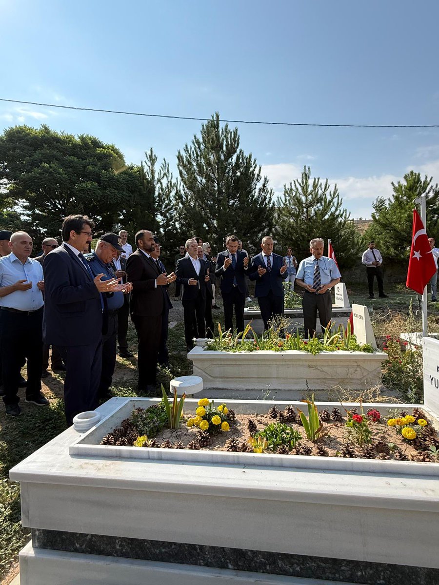 MKYK Üyemiz, Sosyal Politikalar Başkan Yardımcımız Dr. Mehmet Karabay, 15 Temmuz hain darbe teşebbüsünün yıl dönümünde Kahramankazan Şehitliği,  Orhaniye Köyü, Soğulcak Köyü, Ahi Köyü ile Çubuk İlçesi Yakup Hasan Köyü Şehitlik Ziyaretlerinde bulundu.

Şehitlerimizin Ruhu Şâd,
