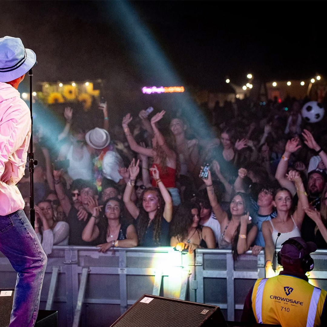 🌟 Crowdsafe UK x Todd in the Hole Festival 

This past weekend, Crowdsafe UK was proud to work with Todd in the Hole, Hertfordshire’s vibrant festival bringing together live music, family fun, and community spirit in the heart of the countryside. 

#CrowdsafeUK  #EventSafety