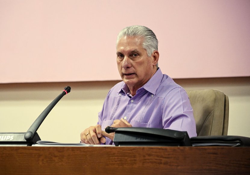 Díaz-Canel: Sin aumentar la producción, no hay posibilidad de ordenar la economía

pcc.cu/sin-aumentar-l…