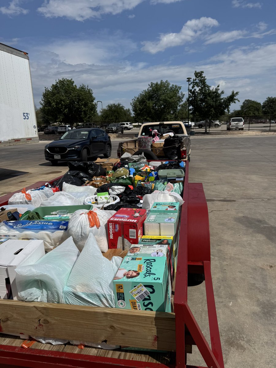 ClaytonTuckerTX's tweet image. From Blanco to Humble to Cleburne, from dropping off supplies for the Hill Country to inspecting the recent flood damage in Lampasas, this campaign is on the move. Will you join us?
claytontuckertx.com