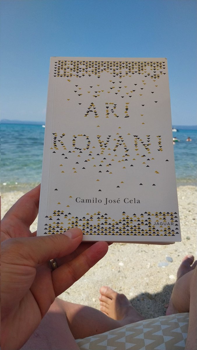 -Ne kötü bir dönem geçiriyoruz, Martin.
-Evet, Filo. Ama er geç yoluna girecek her şey. 
-Öyle mi dersin?
-Elbette. Öyle olması kaçınılmaz. Denizin kabarması gibi, zapt edilmesi imkânsız bir şey. 
"Arı Kovanı, Camilo José Cela, Jaguar Yayınları"
