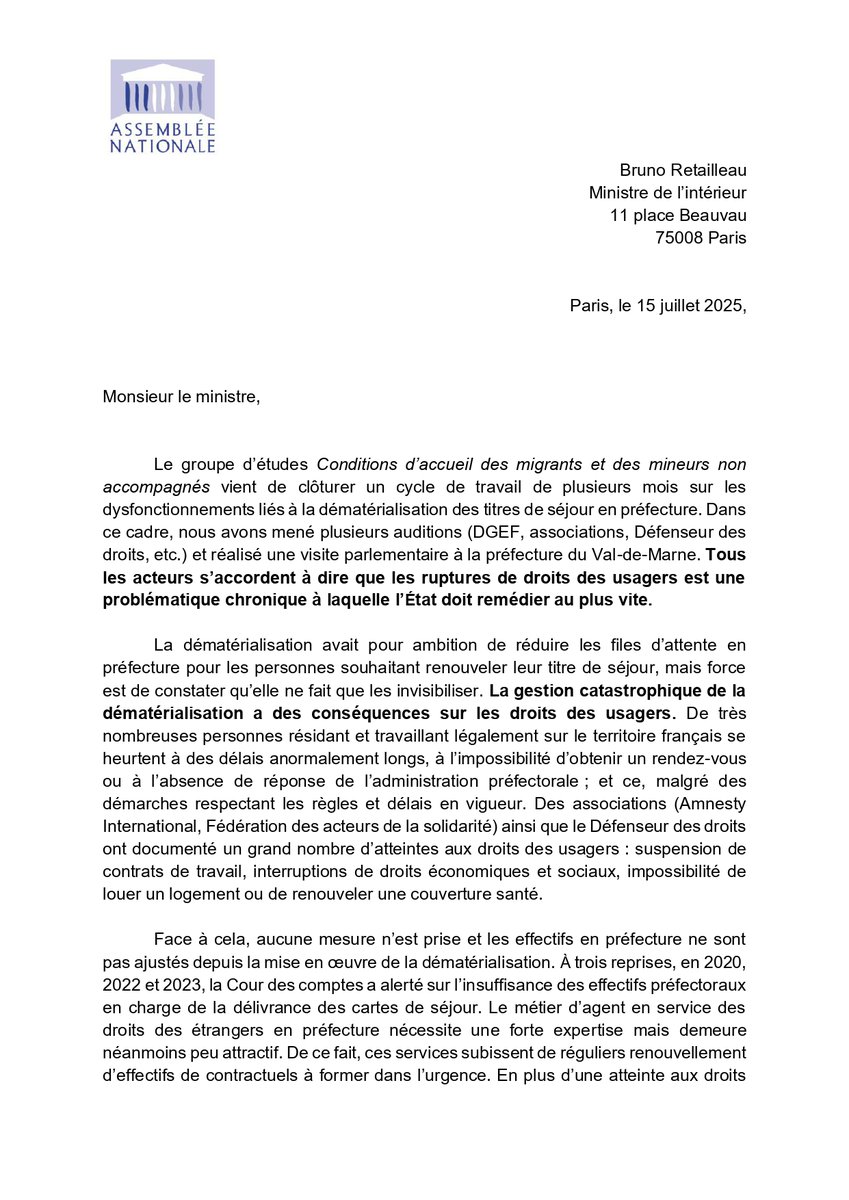ElsaFaucillon's tweet image. Après plusieurs mois de travaux et d’auditions, nous alertons le ministre de l’Intérieur @BrunoRetailleau : la dématérialisation des titres de séjour aggrave les ruptures de droits.
Des milliers de personnes se retrouvent sans réponse, sans droits, sans recours. Il est urgent…