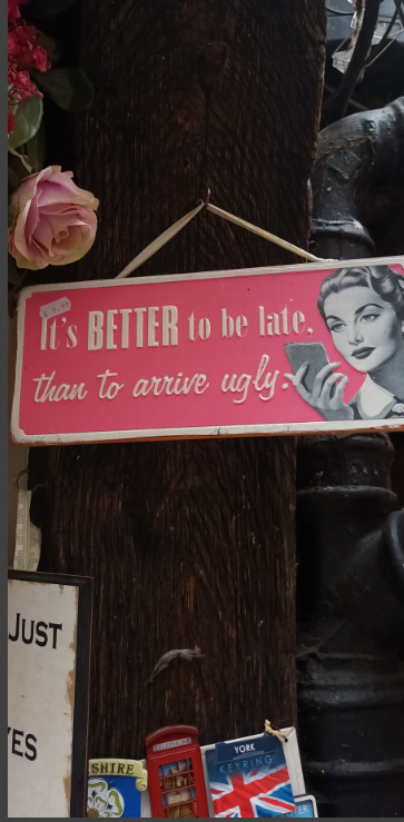 eva_joy1's tweet image. Serving looks, not punctuality. 🤣

#FunnySign #Humor #LifeMotto #BeautyHumor #SelfCare #QuoteOfTheDay #Sarcasm  #FunnyQuotes #FashionHumor #Relatable #Priorities  #Yorkshire
