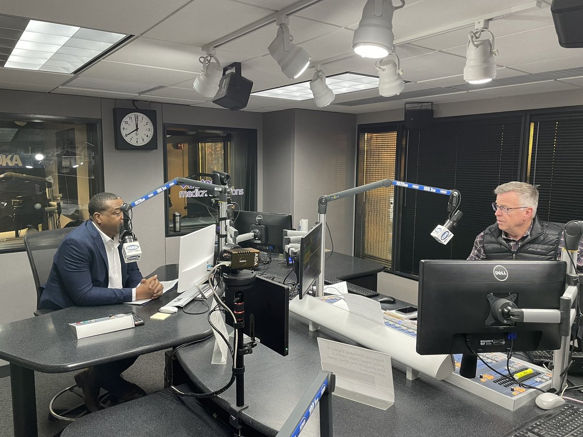 MayorEdGainey's tweet image. I will be LIVE on the Larry Richert Radio Show today, July 15th at 8:30 AM! 🎙️✨
Talking about key updates, exciting initiatives, and what’s ahead for our city.
