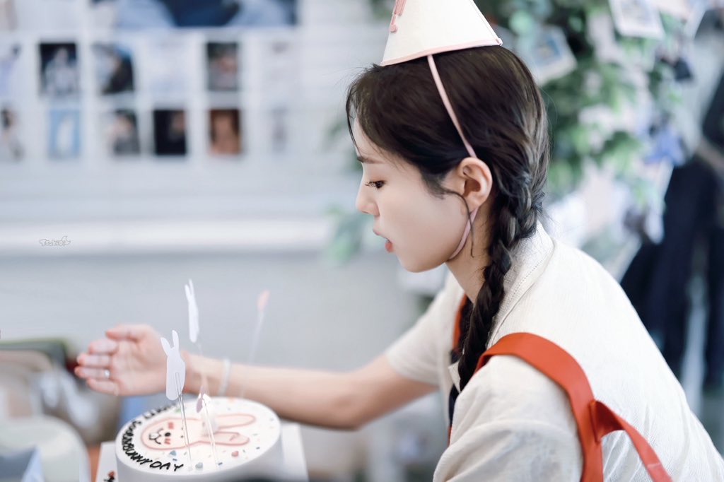 🐰🎂
#채수빈 #chaesoobin
