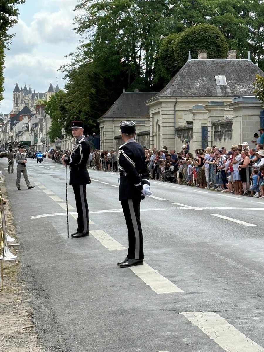 Emmanuel Capus (@emmanuelcapus) on Twitter photo Cérémonie de la fête nationale du #14juillet ce samedi <a href="/LeLiondAngers/">Le Lion d'Angers</a> aux côtés d’<a href="/EGlemot/">Etienne GLÉMOT</a>, Maire ; et ce lundi à <a href="/MairiedeSaumur/">Ville de Saumur</a> aux côtés de <a href="/JackieGoulet1/">Jackie Goulet</a>, Maire et du <a href="/Prefet49/">Préfet de Maine-et-Loire 🇫🇷🇪🇺</a>.
Un moment d’unité autour des valeurs de la République et de nos armées.🇫🇷 Cérémonie de la fête nationale du #14juillet ce samedi <a href="/LeLiondAngers/">Le Lion d'Angers</a> aux côtés d’<a href="/EGlemot/">Etienne GLÉMOT</a>, Maire ; et ce lundi à <a href="/MairiedeSaumur/">Ville de Saumur</a> aux côtés de <a href="/JackieGoulet1/">Jackie Goulet</a>, Maire et du <a href="/Prefet49/">Préfet de Maine-et-Loire 🇫🇷🇪🇺</a>.
Un moment d’unité autour des valeurs de la République et de nos armées.🇫🇷
