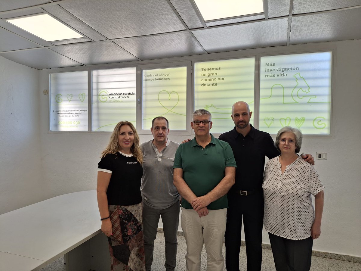 ContraCancerGRA's tweet image. Hoy en Guadix, el gerente,voluntarios de la @ContraCancerGRA y el Excmo. Alcalde de Guadix D. Jesús Lorente, han visto la obra realizada en la sede de Guadix, agradecemos al @ayuntamientoGuadix y a su alcalde toda la ayuda prestada para poder tener una sede totalmente reformada.