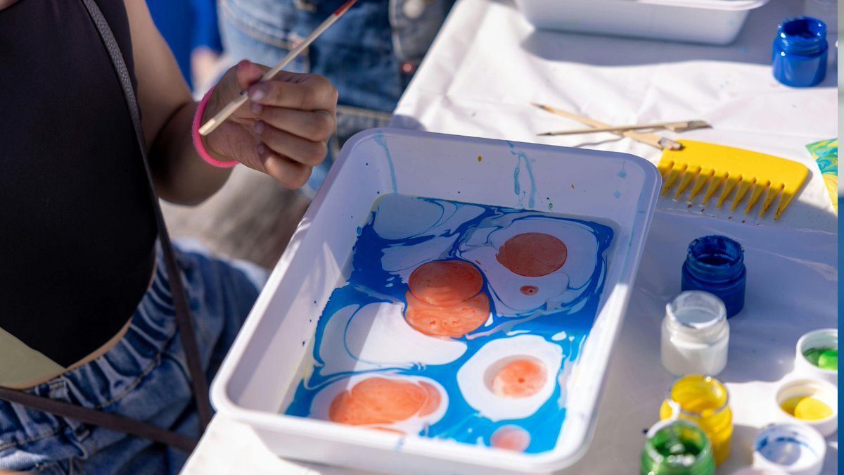 Children can try water marbling at a fun, hands-on workshop at Swiss Cottage Library,  and take home their unique design!

📅 Thurs 24 July
🕒 3pm – 4pm
📍Swiss Cottage Library, NW3 3HA

Book in person at the library: camden.gov.uk/swiss-cottage-…