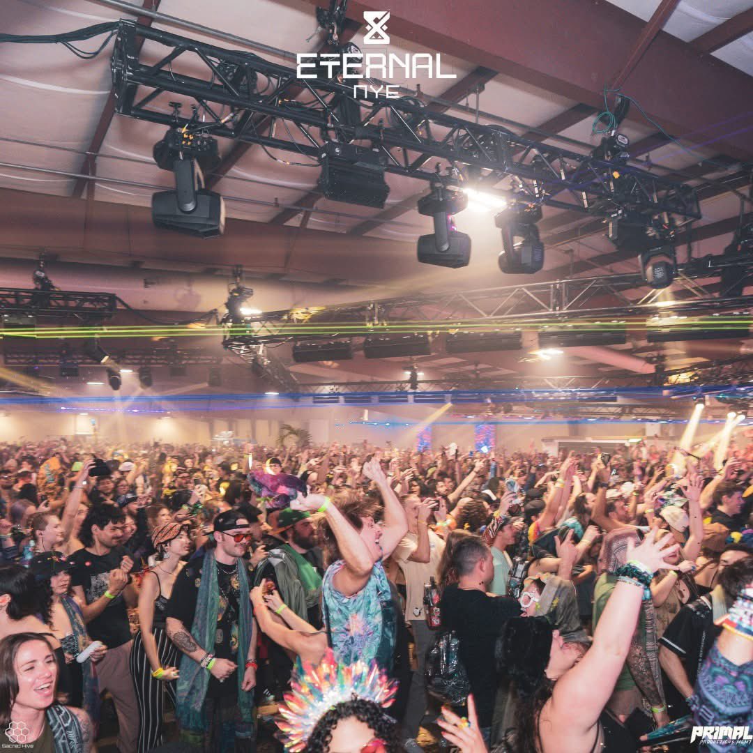 we are the renegades of the night 🌙
-
Interested in joining our parties in Florida? Earn tickets to any Defiant Presents collaborated or curated event by signing up as an official ambassador for the rest of 2025 &amp; 2026 season! ➟ bit.ly/DefiantAMB26 🦋⚔️#flockwithus🐦‍⬛