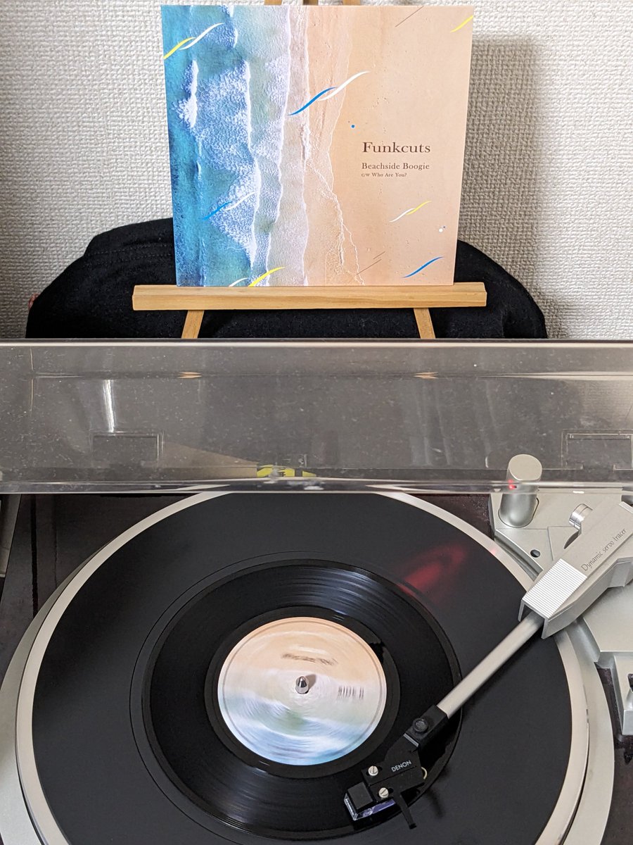 dear_m's tweet photo. Funkcuts  Whi Are You?
はるかちょがゲストで参加してるので購入 https://t.co/JP7Rn8AF2a