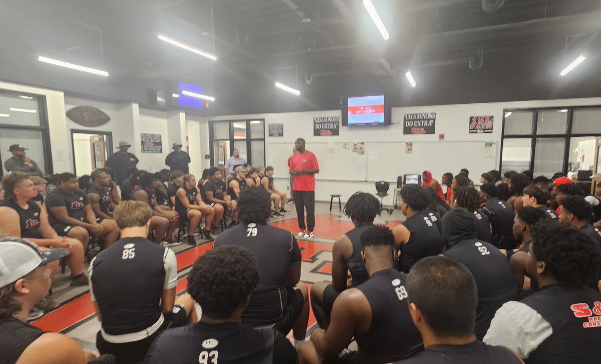 The Rocker Lee (@rockerlee229) on Twitter photo The team enjoyed meeting & hearing some wonderful words of wisdom from our new <a href="/LCHSTrojans/">LCHS Trojans</a> Athletic Director Coach Glass. Welcome and Go Trojans #famiLEE The team enjoyed meeting & hearing some wonderful words of wisdom from our new <a href="/LCHSTrojans/">LCHS Trojans</a> Athletic Director Coach Glass. Welcome and Go Trojans #famiLEE