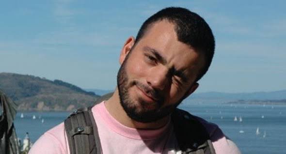 📢 Marmara Üniversitesi Fizik bölümü öğrencisi Ahmet Yıldız, 17 yıl önce bugün babası Yahya Yıldız’ın işlediği nefret cinayetiyle katledildi!

Faili hala yakalanmamış olan bu cinayeti unutmuyor, yaşamda ısrar ediyoruz! 🏳️‍🌈🏳️‍⚧️