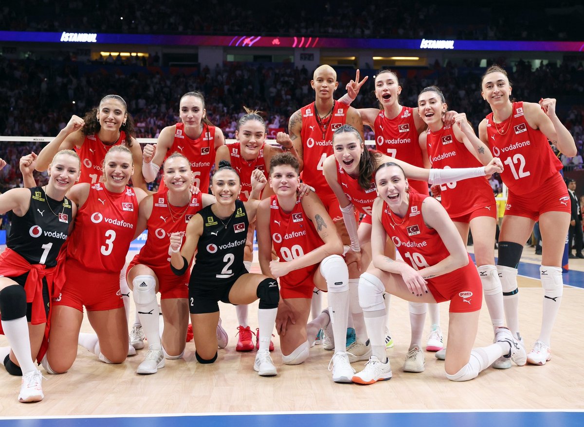 🇹🇷 Filenin Sultanları WCh geniş kadrosu

S: Cansu - Elif - Dilay - Sıla - Arelya

O: Vargas - Alexia - Defne - Aylin

OH: Hande - Ebrar - İlkin - Meliha - Saliha - Derya - Yaprak - 

MB: Eda - Zehra - Jack - Aslı - Deniz - Berka

L: Gizem - Simge - Eylül