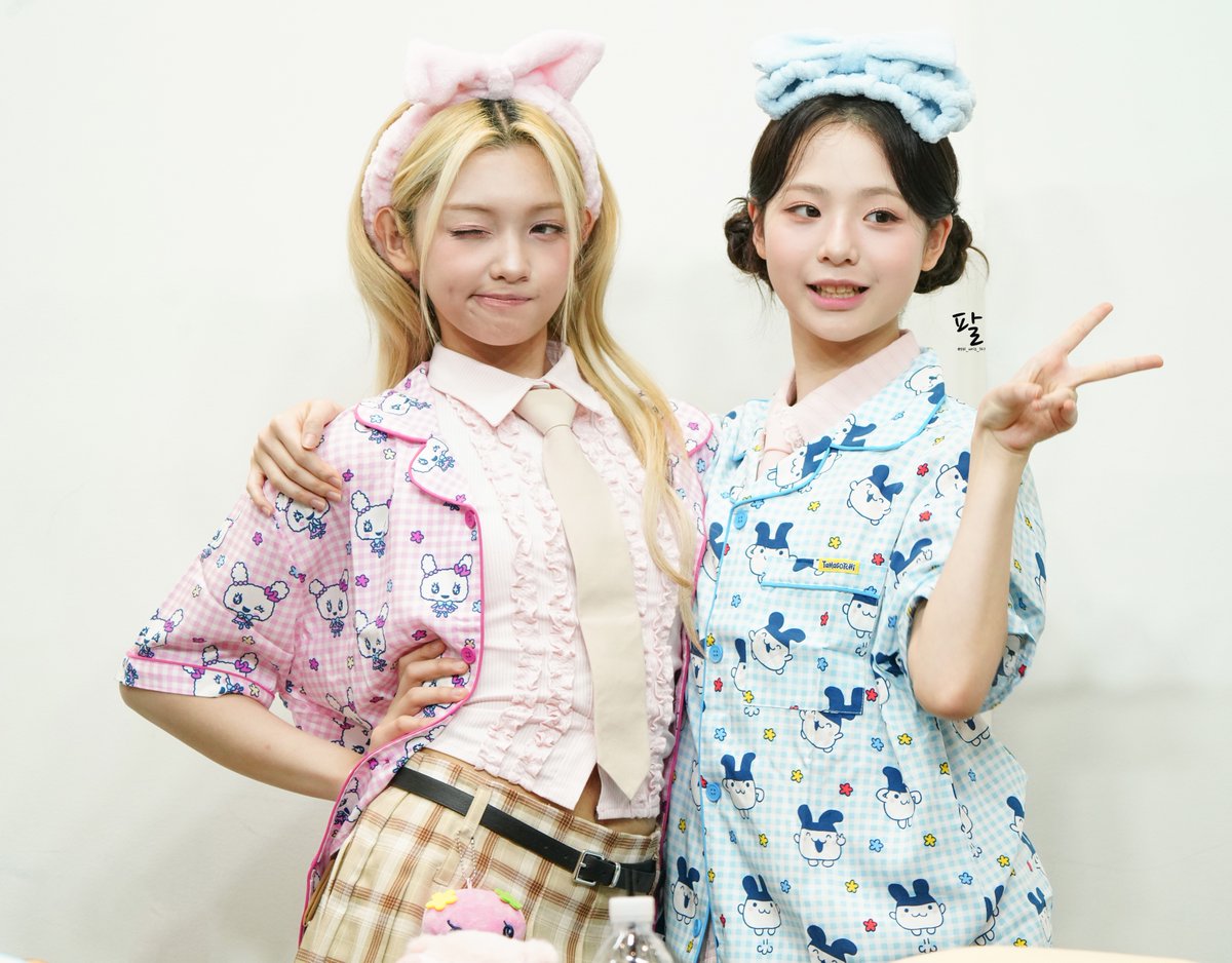 pal_unis_327's tweet image. 250713
🩷💙
#LIMSEOWON #임서원
#GEHLEEDANGCA #젤리당카
#GEHLEE #ゼリーダンカ
#유니스 #UNIS