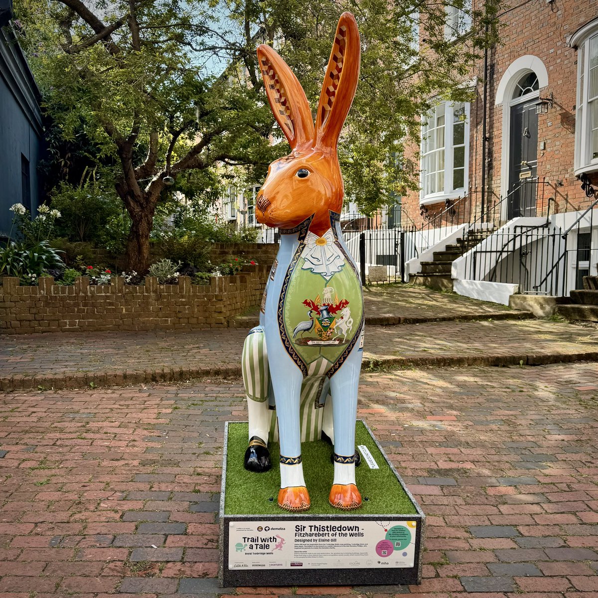 PipTheDog5's tweet photo. 🐰🐶🐇
If you visit Tunbridge Wells this summer, be sure to pick up the special map, follow the trail and find all the sculptures!
And take a moment to learn about the wonderful work @DemelzaCharity does for children with serious or life-limiting conditions.
🧵/4 #PipsTrips https://t.co/elHTefhRtH