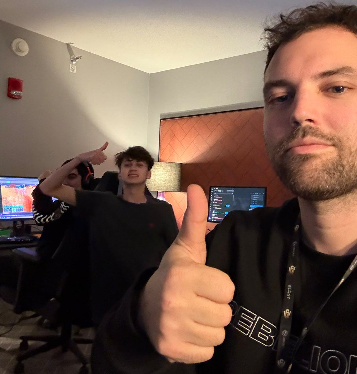 suprSeth's tweet image. LIVE NOW FOR EML PLAYOFFS

TTV / SUPR
