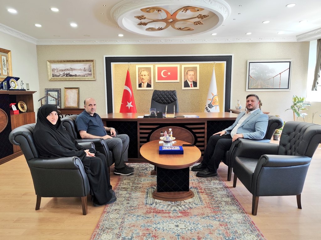 Feyzullah Torlak فيظ الله تورلاك (@feyzullahtorlak) on Twitter photo "Sohbet, gönülden gönüle uzanan en sıcak yoldur."
Komşularımızdan Murat ve Nurşen Gökhüseyin'i ilçe başkanlığımızda misafir ettik.
Ziyaretleri için teşekkür ederim.
<a href="/abdullahozdemir/">Abdullah Özdemir</a>
<a href="/UgurUyhan/">Uğur Uyhan</a>
<a href="/ak_sancaktepe/">AK Parti Sancaktepe</a> "Sohbet, gönülden gönüle uzanan en sıcak yoldur."
Komşularımızdan Murat ve Nurşen Gökhüseyin'i ilçe başkanlığımızda misafir ettik.
Ziyaretleri için teşekkür ederim.
<a href="/abdullahozdemir/">Abdullah Özdemir</a>
<a href="/UgurUyhan/">Uğur Uyhan</a>
<a href="/ak_sancaktepe/">AK Parti Sancaktepe</a>