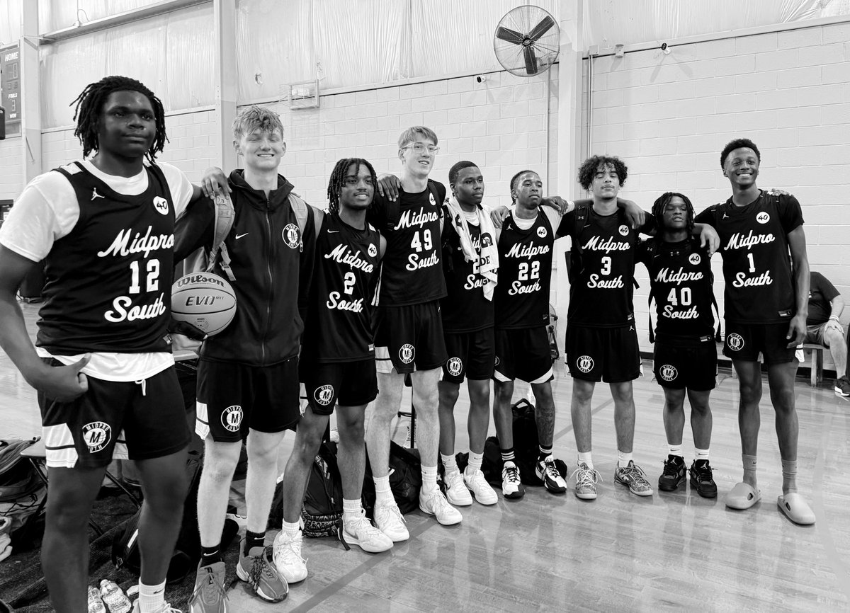 _Ianthomas3 (@_ianthomas3) on Twitter photo My teammates and I went 6-0 this past weekend in the <a href="/OTRHoops/">On the Radar Hoops Events</a> <a href="/RL_Hoops/">RecruitLook Hoops</a> ELITE32 event in ATL. Played some good competition preparing us for our LAST live event this weekend in the CHICAGO Bracket Finale. <a href="/Coachbhogg/">Coach Hogg</a> <a href="/midprosouth/">MidPro South Boys</a> <a href="/RL_HoopsIL/">RecruitLook Hoops Illinois</a> <a href="/RL_HoopsMedia/">RL_HoopsMedia</a> <a href="/RL_HoopsMO/">RecruitLook Hoops Missouri</a> My teammates and I went 6-0 this past weekend in the <a href="/OTRHoops/">On the Radar Hoops Events</a> <a href="/RL_Hoops/">RecruitLook Hoops</a> ELITE32 event in ATL. Played some good competition preparing us for our LAST live event this weekend in the CHICAGO Bracket Finale. <a href="/Coachbhogg/">Coach Hogg</a> <a href="/midprosouth/">MidPro South Boys</a> <a href="/RL_HoopsIL/">RecruitLook Hoops Illinois</a> <a href="/RL_HoopsMedia/">RL_HoopsMedia</a> <a href="/RL_HoopsMO/">RecruitLook Hoops Missouri</a>
