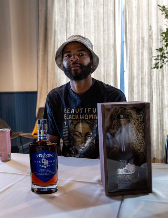 TWO days left to register for our <a href="/LaFamiliaTBT/">LaFamilia - Kentucky’s TBT Team</a> Club Blue Bourbon bottle signing at <a href="/bespokenspirits/">bespokenspirits</a> 🔥

Don’t miss your chance to meet some Kentucky LEGENDS! Sign up now with the link below🔗

clubbluenil.com/bottle-signing…