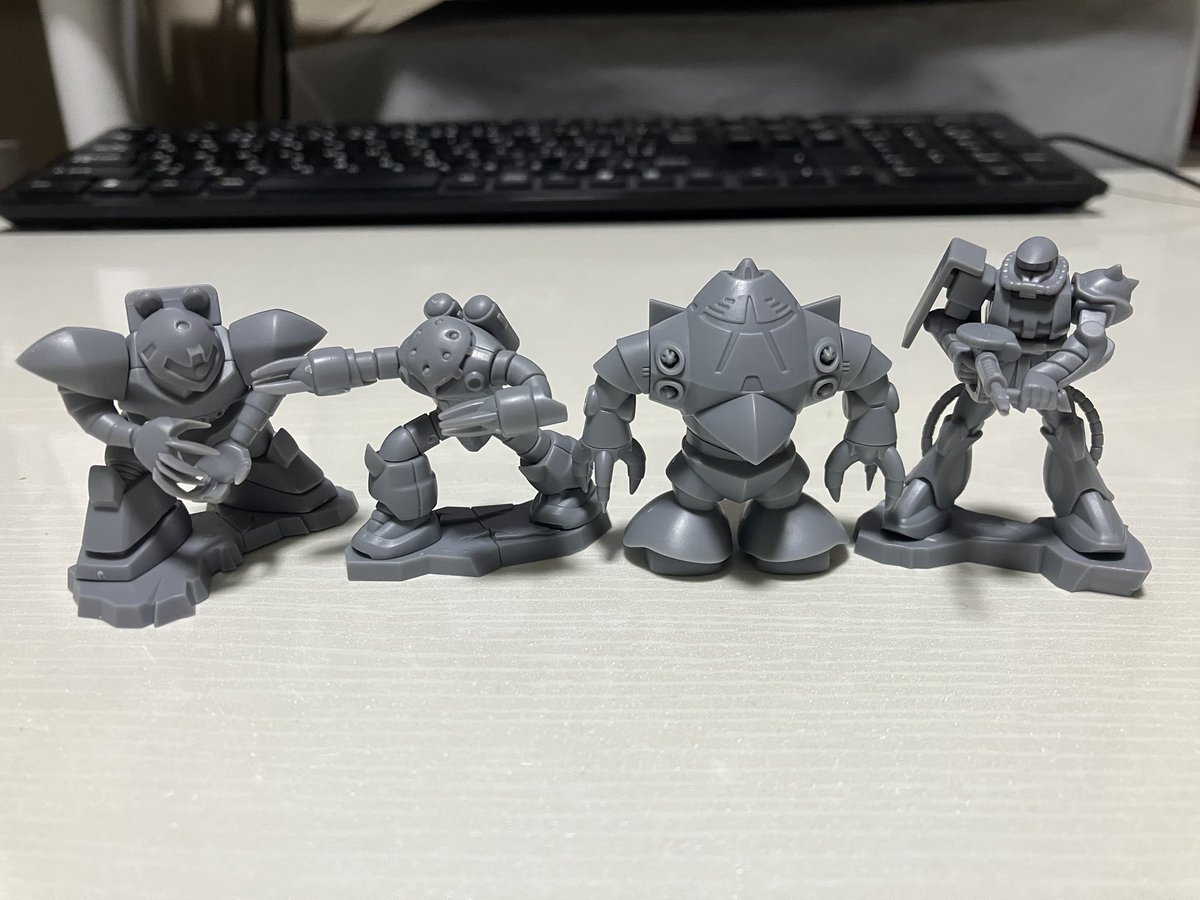 IMOCUSTOM's tweet image. チョコサプ有りました✨
試しに4個買ってみました！
3/4水泳部ってなんだよ(-_-;)
ここまで来たらアッガイ出ろや！
#チョコサプ
