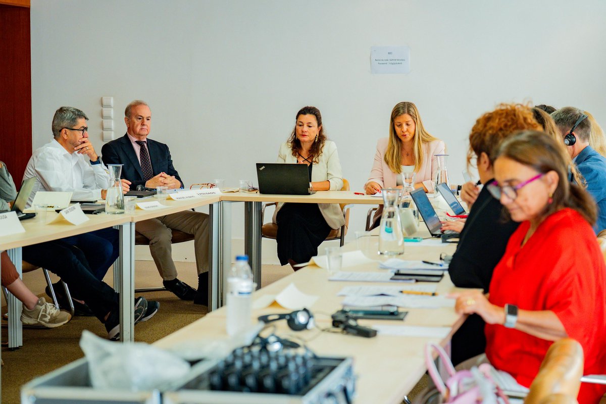 Margarida B Lopes (@margaridalopes) on Twitter photo 📢 Inicia-se hoje a visita do Grupo de Peritos para a Ação contra o Tráfico de Seres Humanos, do <a href="/coe/">Council of Europe</a>.
A aprovação do novo Plano Nacional demonstra que esta é uma prioridade do <a href="/govpt/">República Portuguesa</a>. Só juntos conseguimos proteger as vítimas e combater este crime.
#TSH 📢 Inicia-se hoje a visita do Grupo de Peritos para a Ação contra o Tráfico de Seres Humanos, do <a href="/coe/">Council of Europe</a>.
A aprovação do novo Plano Nacional demonstra que esta é uma prioridade do <a href="/govpt/">República Portuguesa</a>. Só juntos conseguimos proteger as vítimas e combater este crime.
#TSH