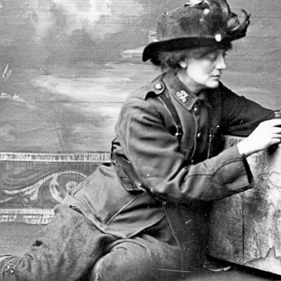 On this day July 15th 1927 Countess Markievicz died in poverty in Dublin.

" I did what was right, and I stand by it", 

"But while Ireland is not free I remain a Rebel, unconverted and unconvertible"