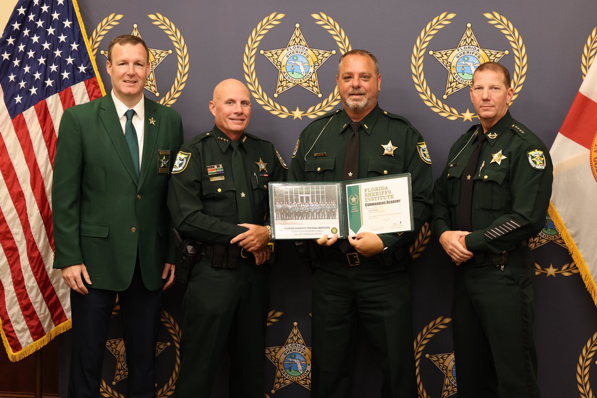 WCSOFL's tweet image. WCSO LIEUTENANT GRADUATES FLORIDA SHERIFFS ASSOCIATION COMMANDERS ACADEMY
WALTON COUNTY, Fla— @WCSOFL Lieutenant James E. Pitman, Jr. has graduated from the @FLSheriffs prestigious Commanders Academy.
Lieutenant Pitman was among personnel representing 36 Florida sheriffs’…