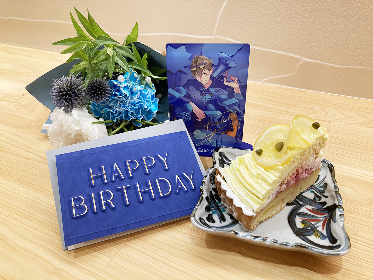 tsukiuta1's tweet image. ☆本日は海誕生日③☆
涙「今年の海のバースデーカードは僕が選んだんだよ。
色もキレイな青だし、ドーンって飛び出してて海っぽいなって」
海「おお!素敵なカードのチョイス、ありがとうな。
どれどれ……うん、最高の景色を一緒に見に行こうな!(ヨシヨシ)」
涙「うん!」…