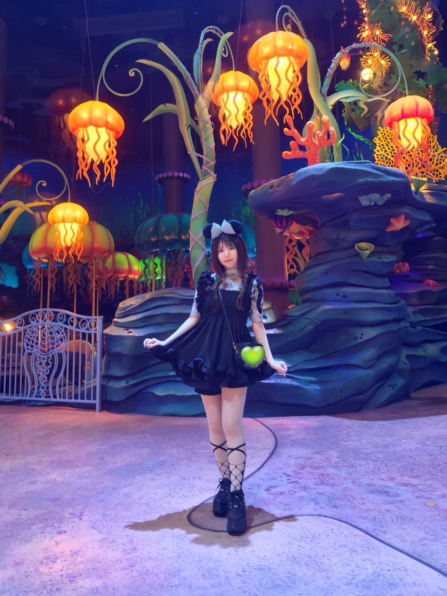 MINA_Ikmdct's tweet image. だい〜〜〜ぶ前なんだけれど
みゆうちゃんとTDS行ってきた時の写真🐠