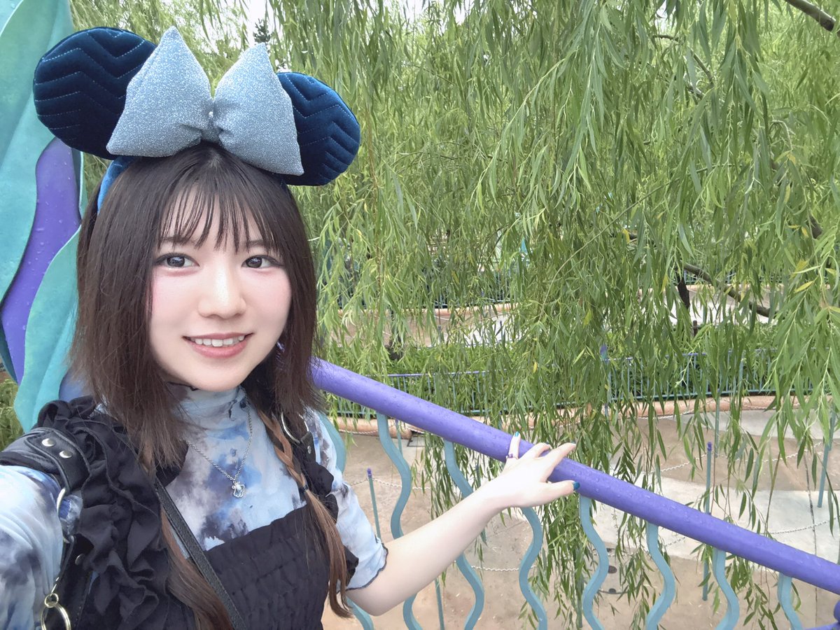 MINA_Ikmdct's tweet image. だい〜〜〜ぶ前なんだけれど
みゆうちゃんとTDS行ってきた時の写真🐠