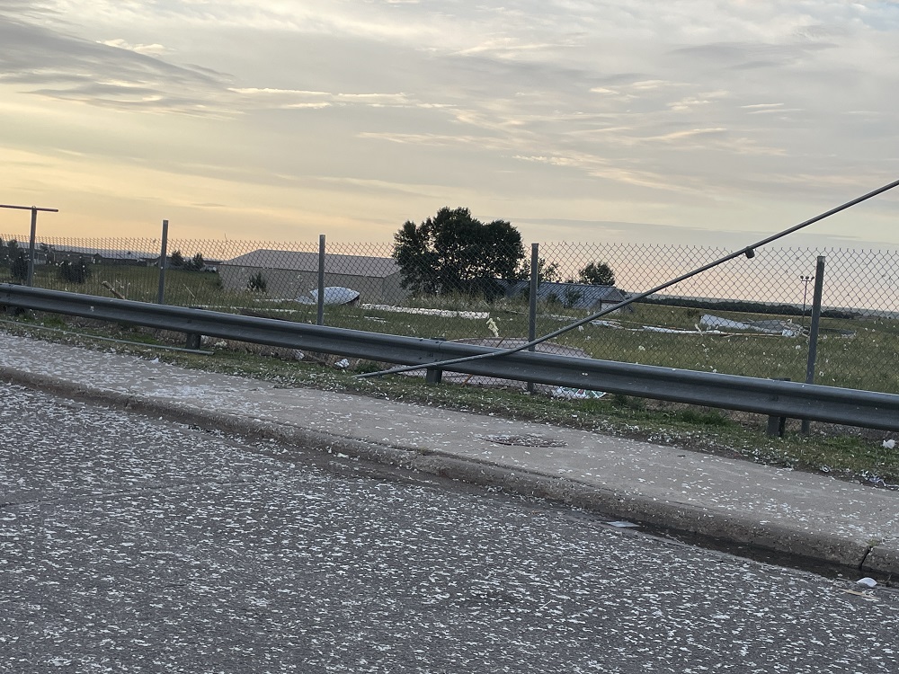 DRG Media Group (@drgpierresd) on Twitter photo Thunderstorm “collapses” over Pierre, causing 80+ mph wind gust, tree and structure damage. #sdwx <a href="/NWSAberdeen/">NWS Aberdeen</a> <a href="/NWSSiouxFalls/">NWS Sioux Falls</a> <a href="/NWSRapidCity/">NWS Rapid City</a> <a href="/weatherology/">Weatherology</a> drgnews.com/2025/07/15/292… Thunderstorm “collapses” over Pierre, causing 80+ mph wind gust, tree and structure damage. #sdwx <a href="/NWSAberdeen/">NWS Aberdeen</a> <a href="/NWSSiouxFalls/">NWS Sioux Falls</a> <a href="/NWSRapidCity/">NWS Rapid City</a> <a href="/weatherology/">Weatherology</a> drgnews.com/2025/07/15/292…