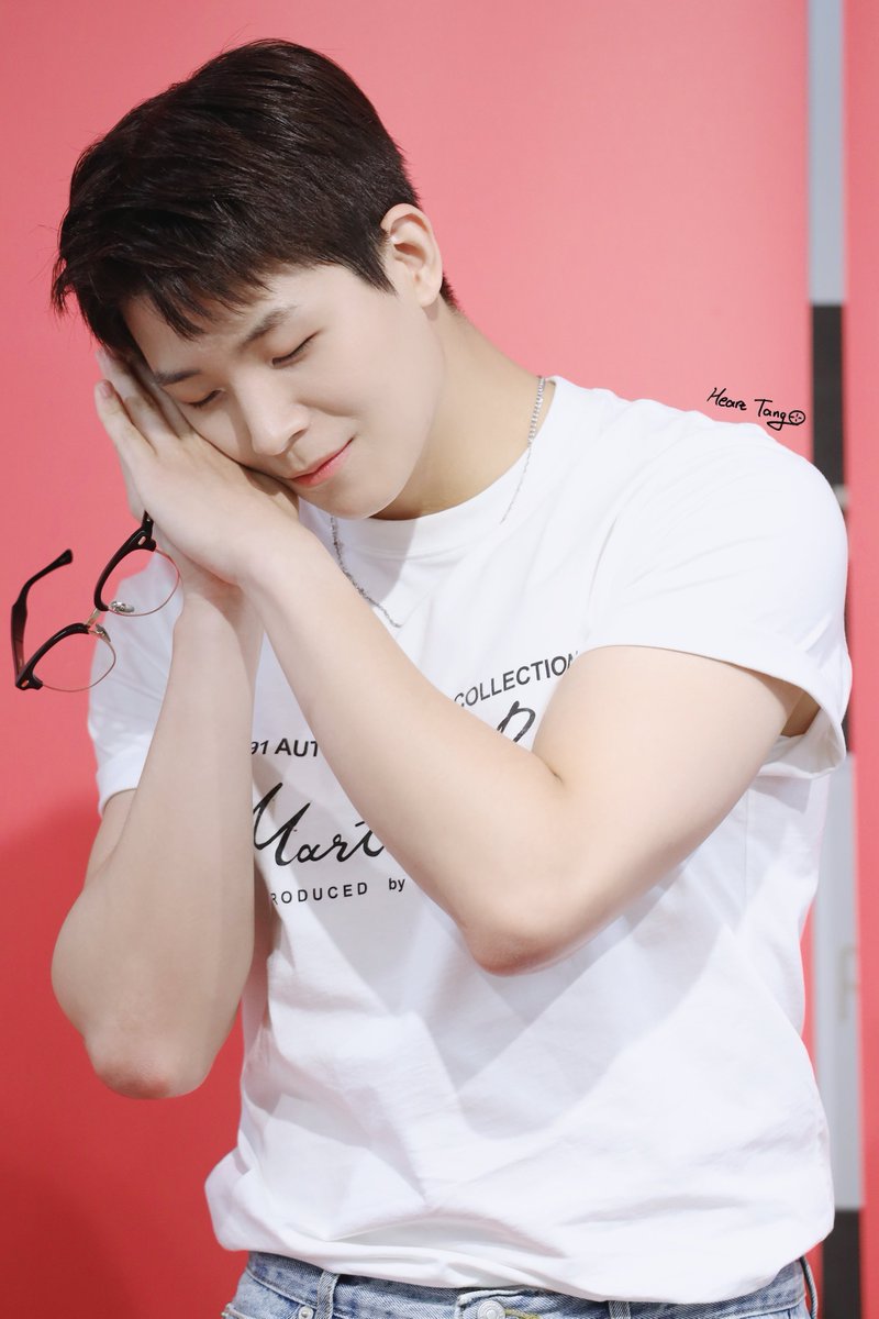 250712 JAPAN FANMEETING 2025 
in TOKYO 1부
흰티에 청바지😄 
#GHOST9 #고스트나인 
#SONJUNHYUNG #손준형 
#story_on_the_stage #FCLIVE_TOKYO
#夏GHOST9との思い出