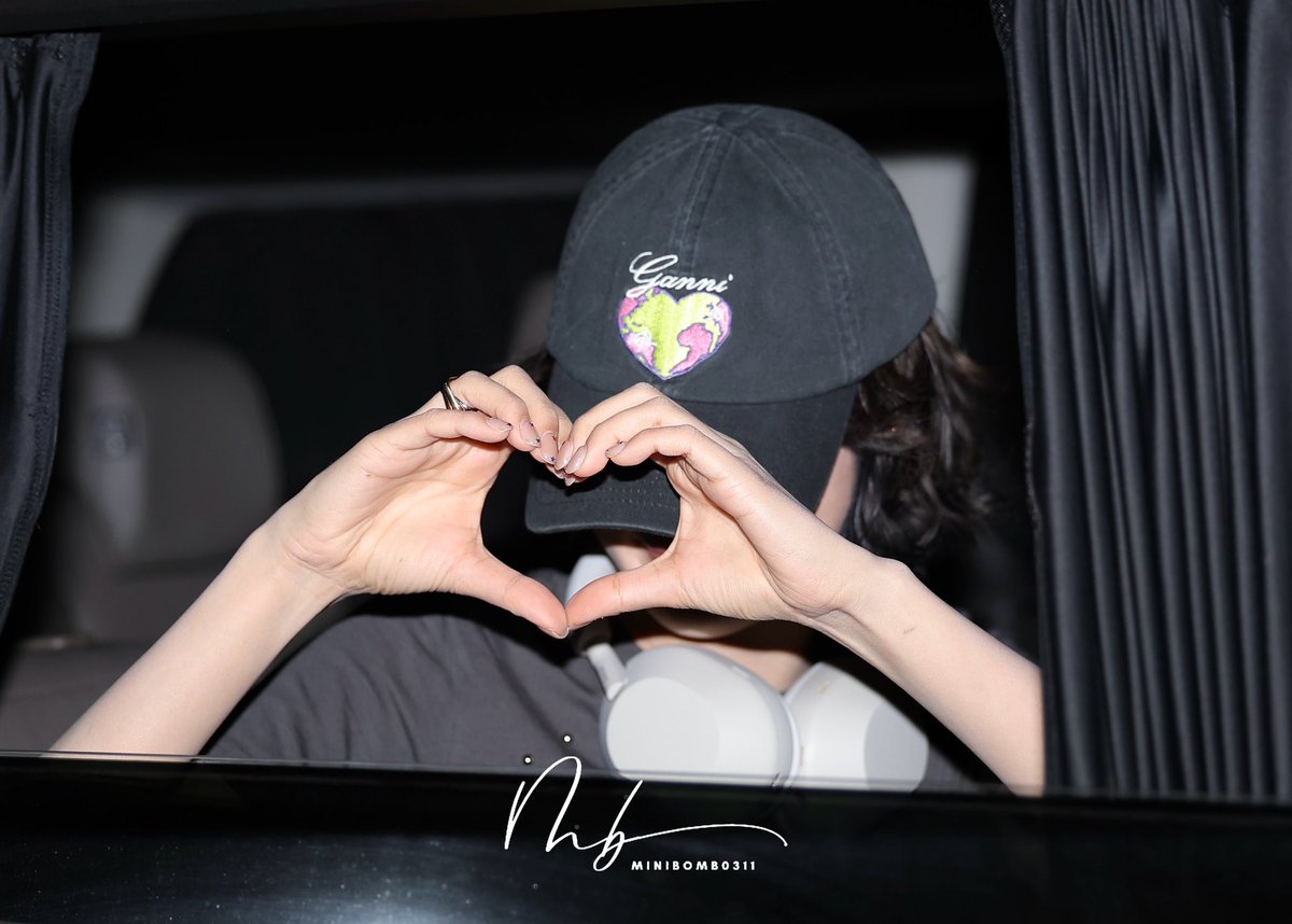 minibomb0311's tweet image. 250715 민니 ❤️❤️❤️
수고하셨습니다🥺🥺🥺
#IDLE #GIDLE #여자아이들 #아이들 #민니 #MINNIE #มินนี่