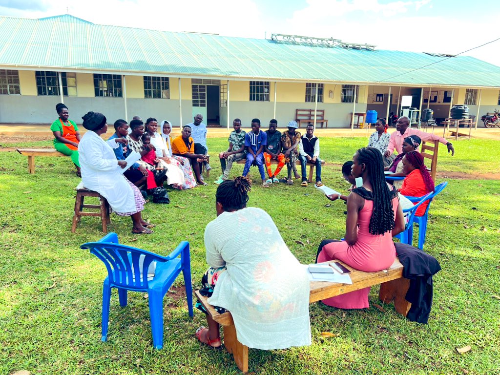 Iganga University Students and Youth Association tweet media