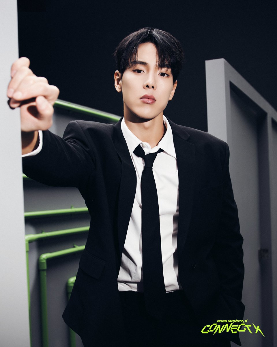 OfficialMONSTAX's tweet photo. 2025 MONSTA X 
CONNECT X ♾ 

💚 CONCEPT PHOTO
#셔누 #SHOWNU

🔸 25.07.18 (금) - 25.07.20 (일)
🔹 KSPO DOME

#몬스타엑스 #MONSTAX #MONSTA_X
#MONSTAX_CONNECTX https://t.co/cdHe6PeIDB