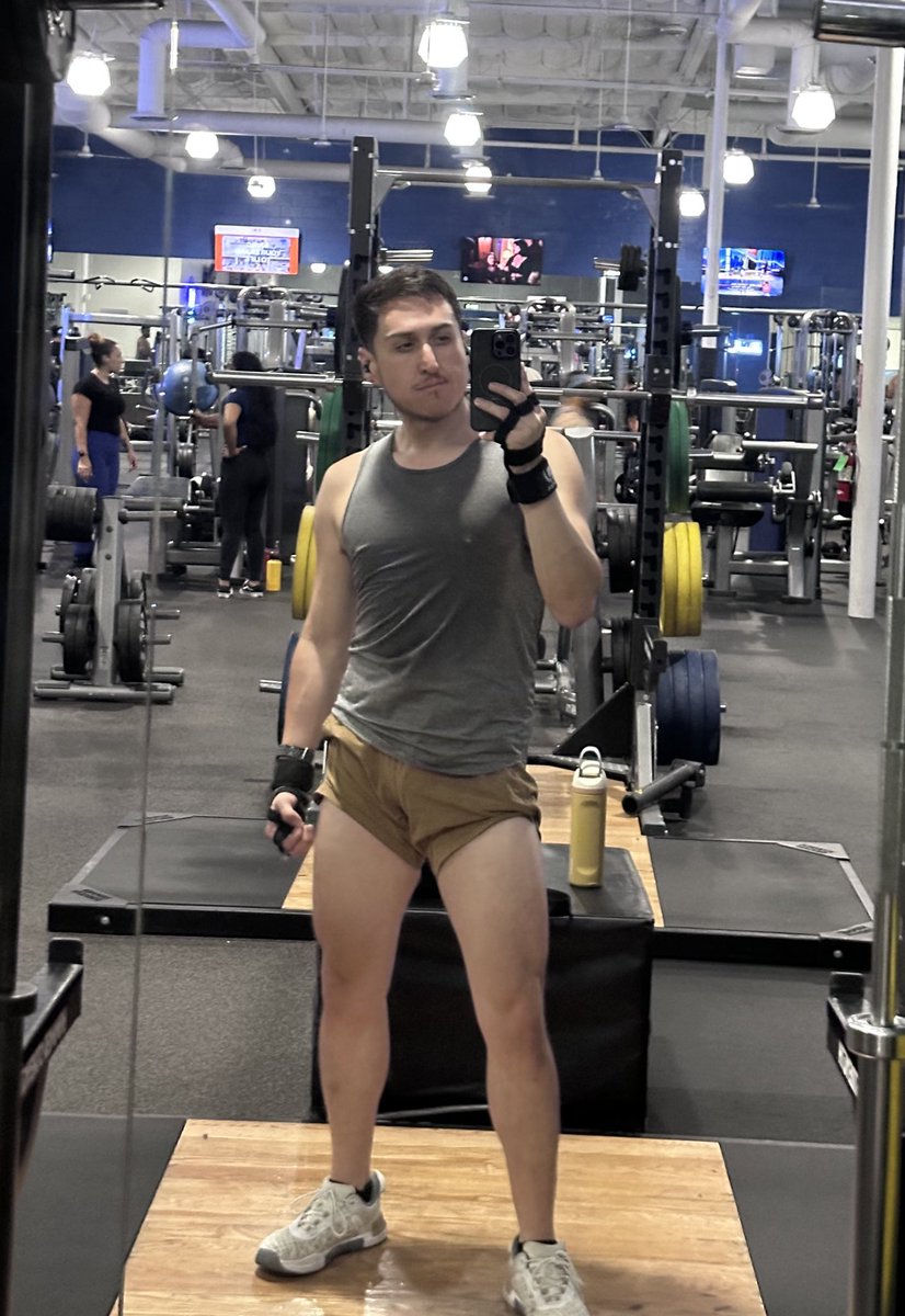 Benito Camela 🙊 tweet media