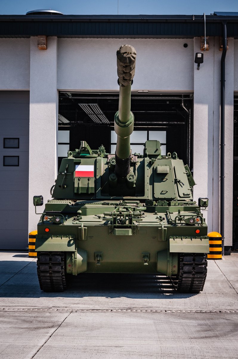 DGeneralneRSZ's tweet image. 1 Brygada Pancerna rośnie w siłę 👊👊👊
Kolejne armatohaubice K9 trafiły do Wesołej.
@MON_GOV_PL
@SztabGenWP
