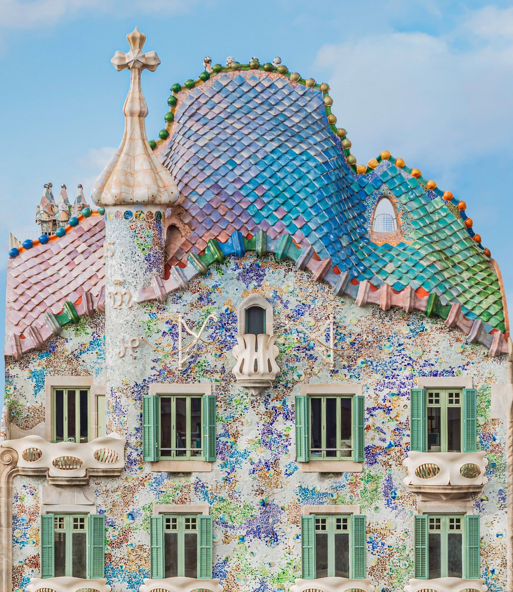 Casa Batlló | Gaudí Barcelona (@casabatllogaudi) on Twitter photo Avui, 15 de juliol, celebrem 20 anys de la inscripció de la Casa Batlló al #PatrimoniMundial de la UNESCO, juntament amb altres obres de Gaudí com la Casa Vicens, la Cripta de la Colònia Güell i la Sagrada Família. Un llegat que segueix viu!
👉 bit.ly/4lYhYR1 Avui, 15 de juliol, celebrem 20 anys de la inscripció de la Casa Batlló al #PatrimoniMundial de la UNESCO, juntament amb altres obres de Gaudí com la Casa Vicens, la Cripta de la Colònia Güell i la Sagrada Família. Un llegat que segueix viu!
👉 bit.ly/4lYhYR1