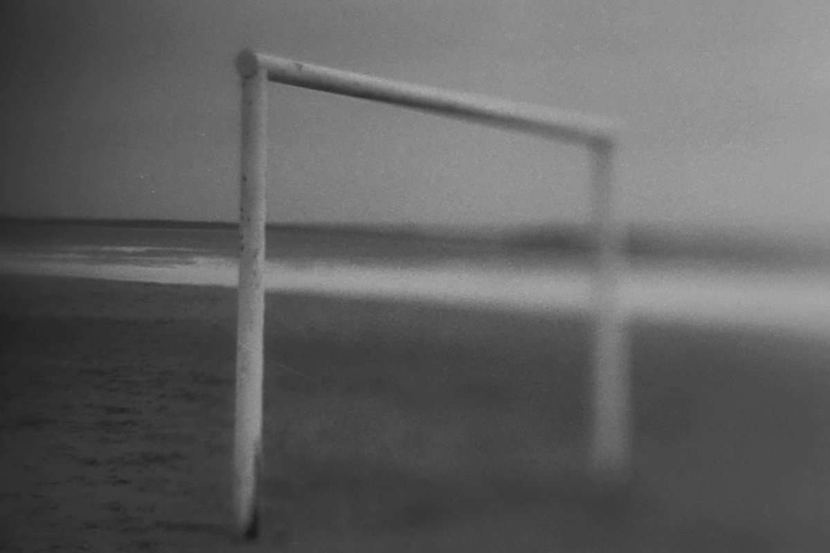 TommiJarvensivu's tweet photo. 📷 Nikon FG-20
🔍 Volna-3, 80mm f2.8
🎞️ Kentmere 400
👌 Free lensing
🍶 Ilford Ilfotec HC 1+31, 7min30sec
📍 Pori, Finland
#YouSawScenes
#ShootMoreFilm
#BuyFilmNotMegapixels
#BelieveInFilm
#FilmIsNotDead
#FilmIsAlive
#写真好きな人と繋がりたい
#ファインダー越しの私の世界 https://t.co/XikJc5XYWr