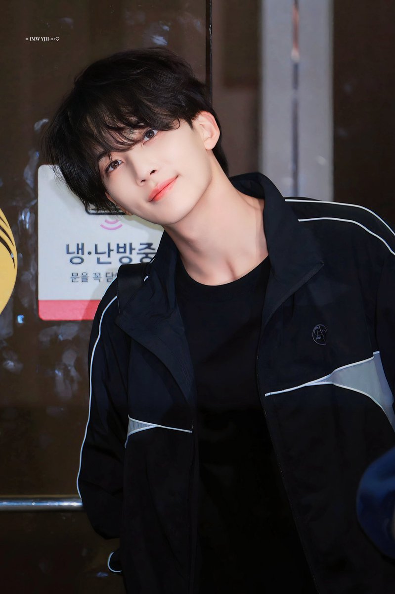 웅♡ tweet media