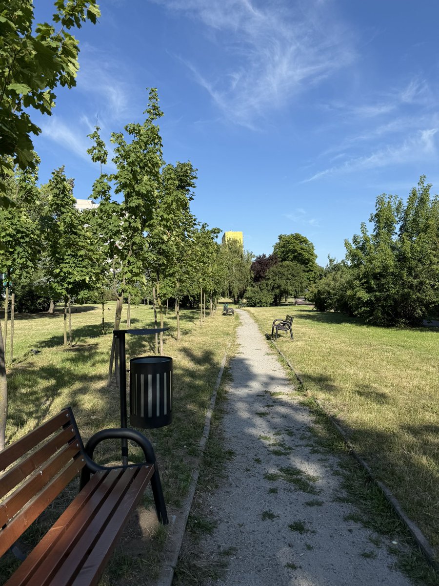 p_czerniejewski's tweet image. Ostatni miesiąc jako radny miasta Konina u mnie też pod hasłem “Lewica dowozi” - a konkretnie budowa nowego parkingu pod stacją kolejową Konin-Zachód i nowe ławeczki na skwerze w centrum miasta 🙌🏻